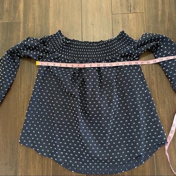 DEREK LAM 10 CROSBY Blue Off The Shoulder Top  6 - Picture 5 of 8